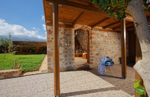 Seafront Villa Kallia & George, By IdealStay Experience - Foto 2