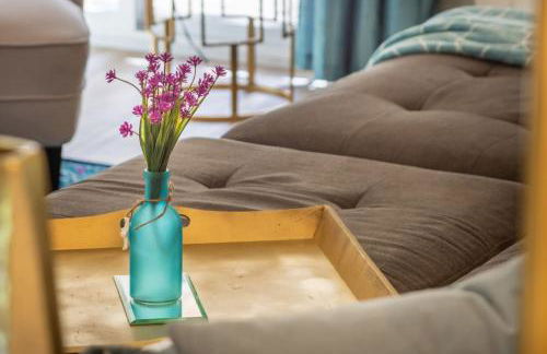 Stunning 4 Bedroom 1 Level- Pool, Spa, Grass Yard, Fire Pit, Garage, BBQ - Foto 48