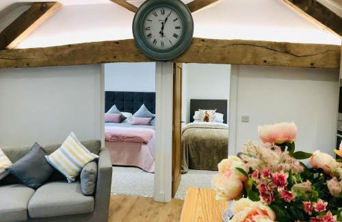 THE HAYLOFT CHESHIRE - Photo 35