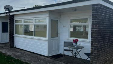 186 Sundowner Holiday Park Sleeps 4 with Bedding and Towels provided Plus Free WiFi - Foto 1