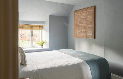 Charlotte's Cottage, a Charming Cotswolds Getaway - Photo 3