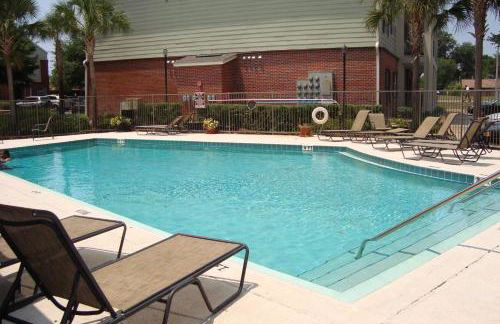 Cozy UF Condo - Near Shands UF VA on Archer Road ! - Foto 45