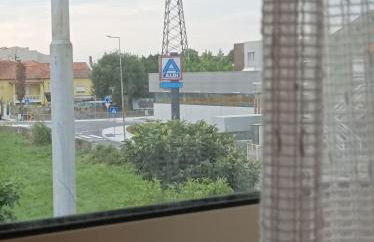 Yellow House - Photo 73