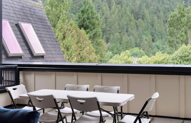 Harmony Haven 2BR Lakefront Suite - Photo 28