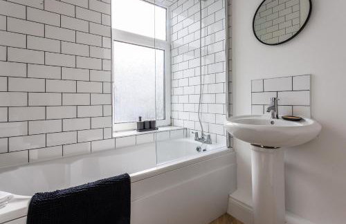 Gateshead 4 BR Home for Serenity Stay - Foto 30