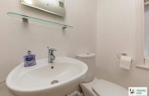 Rocester Rest close to Alton Towers & JCB, Netflix - Foto 13