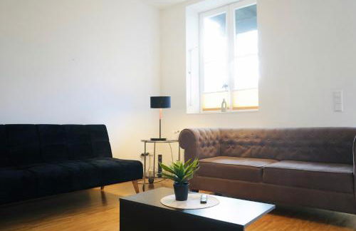 Wohnensemble mit 3 separaten Bereichen- 2 Küchen- 3 Badezimmer- 10 Personen- Garten- Parkplatz - Foto 20