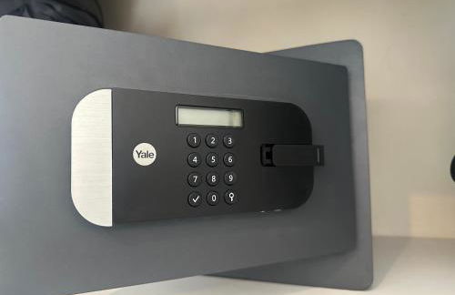 Luxury 2 Bedroom Northampton Townhouse with Balcony - Foto 23