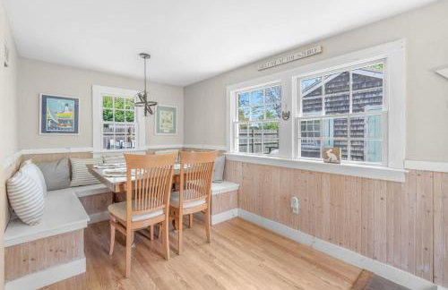 Cottage Oasis by Lake with Kayaks Fire Pit and a Huge Yard - Foto 4