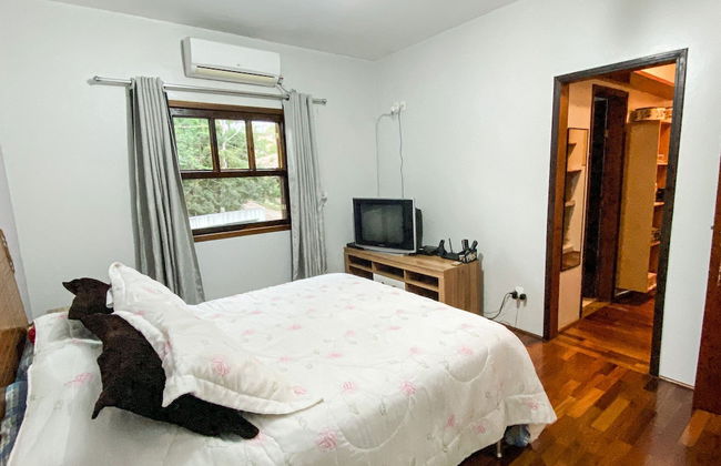 Casa confortável com churrasqueira na Granja Viana - Foto 2