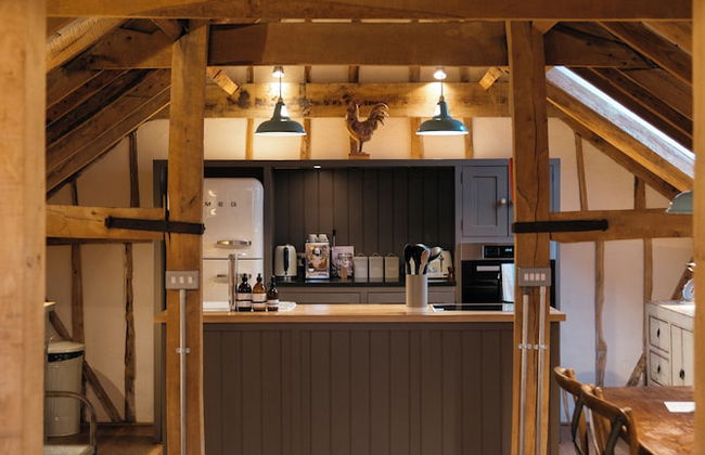 Retreat East - Photo 31