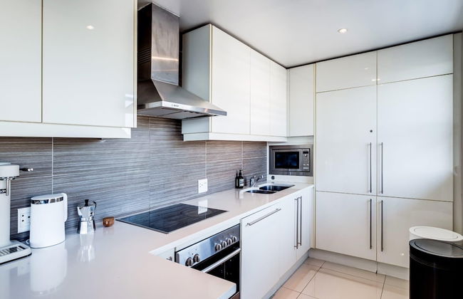 Extraordinary Stay in Mouille Point The Apartment - Photo 8