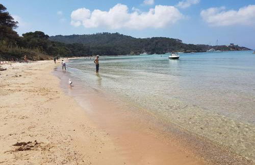 Port Hyeres Duplex plein Sud 200 M2 et 100 M2 de terrasse - Foto 32