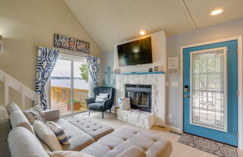 Lakefront Ozarks Home Deck and Boat Dock! - Foto 1