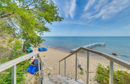 Waterfront Cheboygan Home with Fire Pit - Foto 33