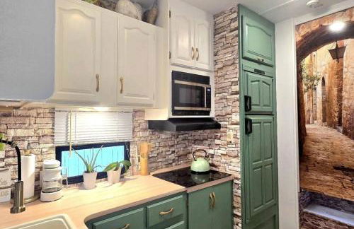 1 Large Bedroom Outdoor Patio - Photo 21