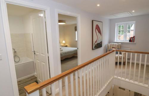 Silverstone Paddock Retreat - Photo 14