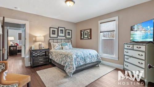 Cozy Farmhouse w Treehouse Fire Pit 1 Mile to Beach Close to Skiing Adventures 1226 - Photo 4