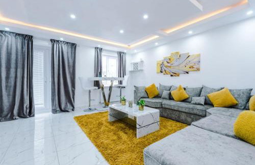 LUXURY 3 BEDROOM HOUSE Close to Manchester Center - Foto 1