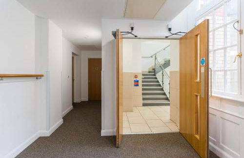 In the middle of Cardiff City centre - Foto 36