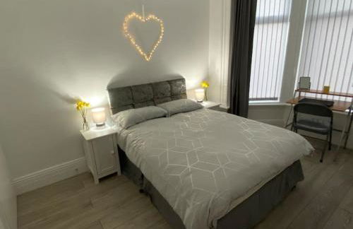 Coastal Retreat-NEW DAY PROPERTIES-next to beach - Foto 8