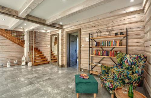 CHATA POD PRZEHYBĄ - Foto 13