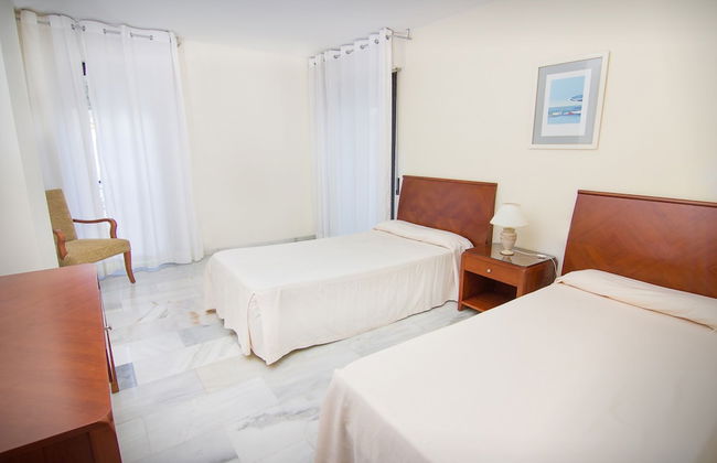 Park Plaza Suites Apartamentos - Photo 4