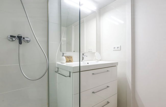 Newly Renovated Beachfront Apartment Ideally Located in Penelope - Foto 22