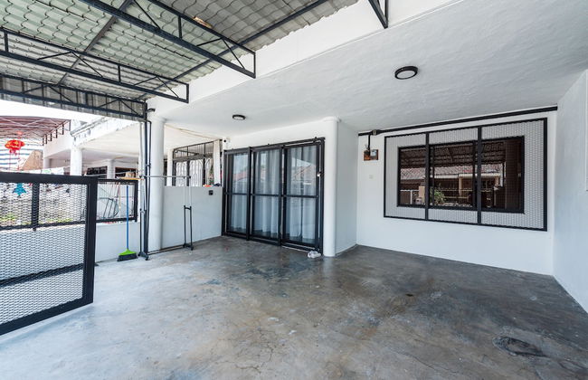 Conceptual Homestay 3BR 9PAX - Foto 18