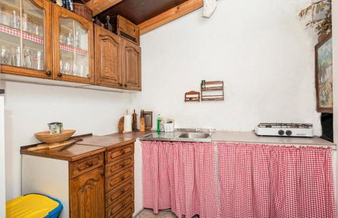 Amazing Home In Vrgorac With Wifi - Photo 33