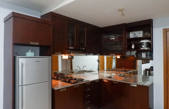 Modern 2Br Apartment At Aryaduta Residence Connected To Cito Mall - Photo 13