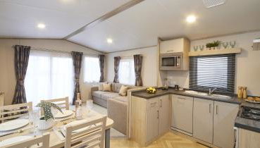 Elegant 2 Bed 1 and Half Bath Caravan in Holiday Resort Village - Foto 1