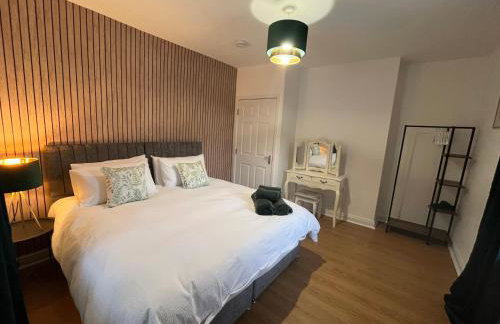 Modern & retro two bedroom apartment in Barnsley - Foto 7
