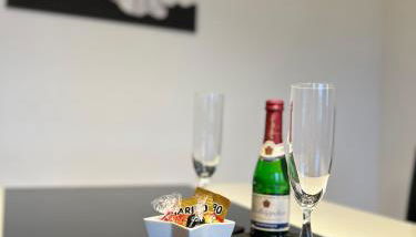 Große helle Ferienwohnung mit Balkon, ruhig gelegen mit guter Verkehrsanbindung - Foto 5