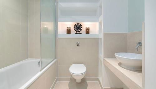 Scenic 2-Bed in Canary Wharf - Foto 5, towels, Shower