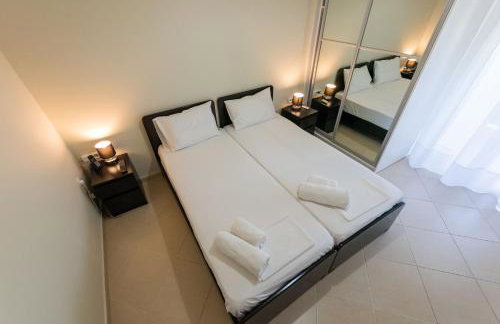 Grand Suites with Private Pools - Photo 67