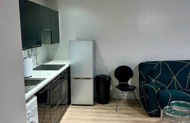 Modern 1-Bed Retreat Cozy, Bright and Central - Foto 12