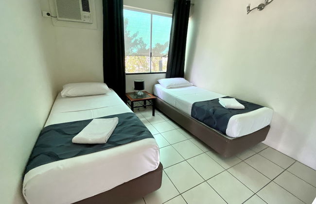 Reef Gateway Apartments - Photo 5