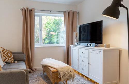 Modern 2 BD w/ Garden in the Heart of Tetbury! - Foto 44