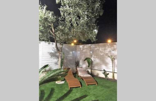 Chill out ground floor apartm +private garden+WIFI - Foto 1