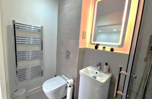 FlexiLux Stays - Luxury Brand New Apt L1B233 - Foto 9