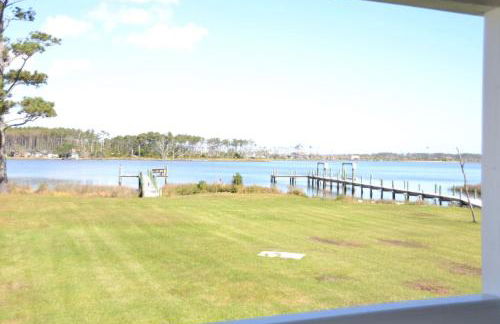 3BR Cottage Waterfront Wade Creek Fishing Boating - Foto 16