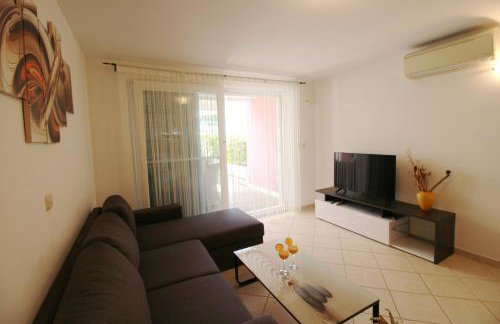 Villa Pino with Pool, Sauna & Jacuzzi - Foto 61