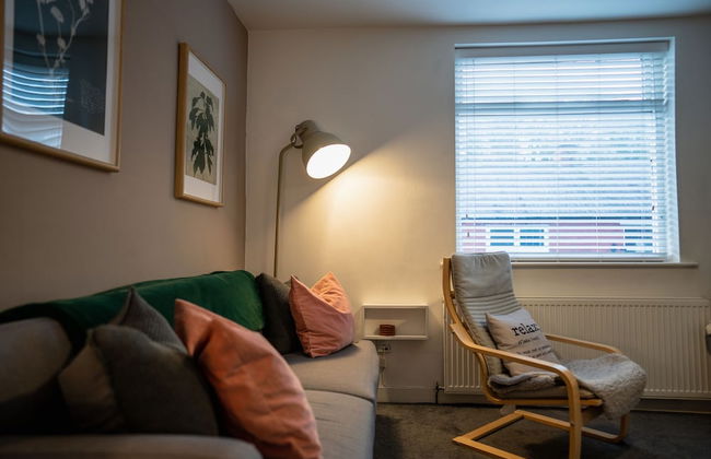 Town Street Apartment - Photo 21