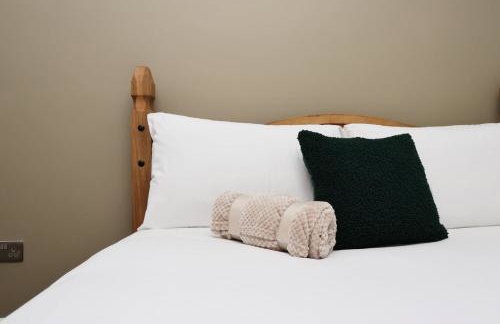 Modern Comfort 4 Bedrooms and Great Location - Foto 24