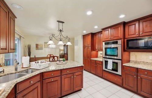 DC Luxury Retreat in Forest Spacious Full of Fun - Foto 24