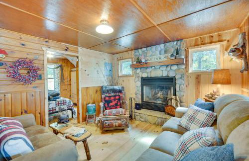 Pet-Friendly Waterfront Minong Cabin with Fire Pit - Foto 3