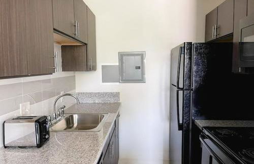 Sleepover Downtown Cincinnati 1BD 1BA Apartments - Photo 36