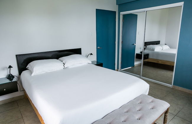 Numero Uno Beach Apartments - Photo 7