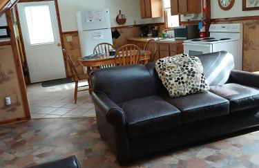 Deluxe Cabin #8 with Jacuzzi on Patoka Lake in Southern Indiana - Foto 5